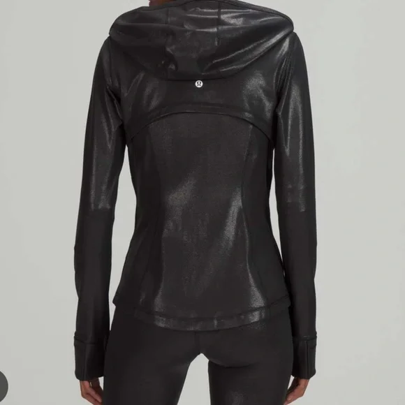 Lululemon hooded define shine size 8 - Picture 2 of 6